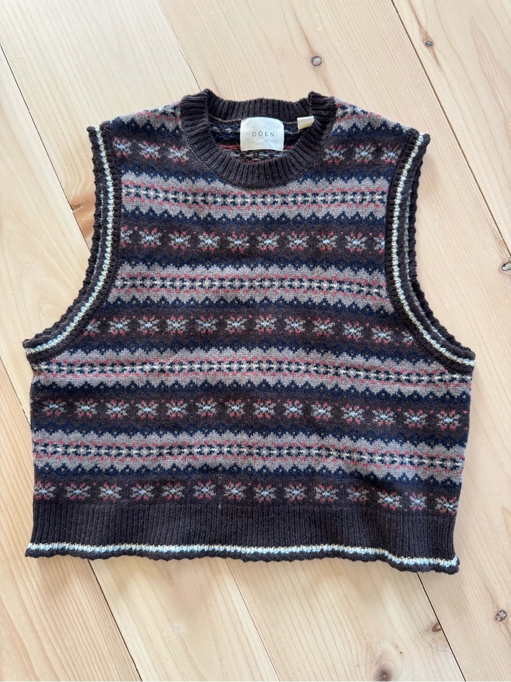 Doen Cropped Fair Isle Sweater Vest